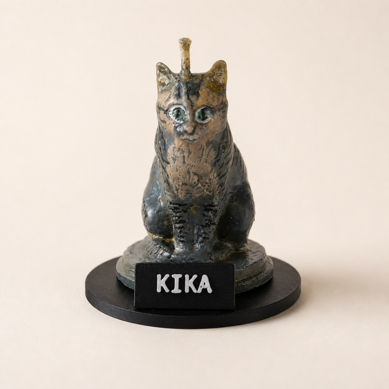 Vela de gato Kika con base personalizada